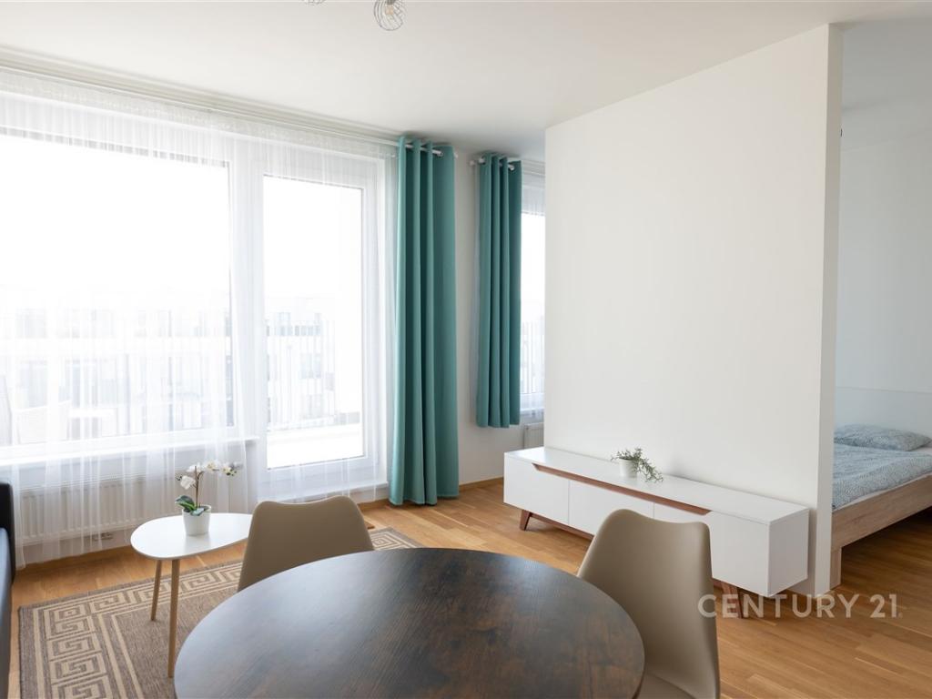 Pronájem bytu 2+kk 62 m2