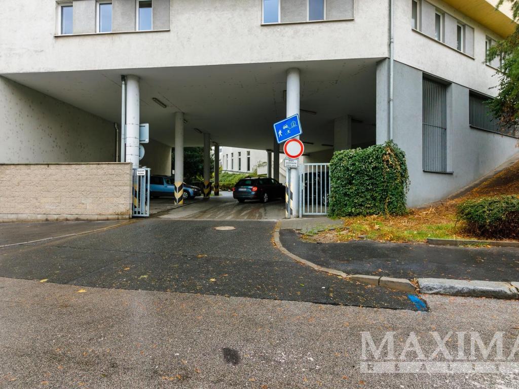 Prodej bytu 1+kk 36 m2, Praha – náhled fotky 29