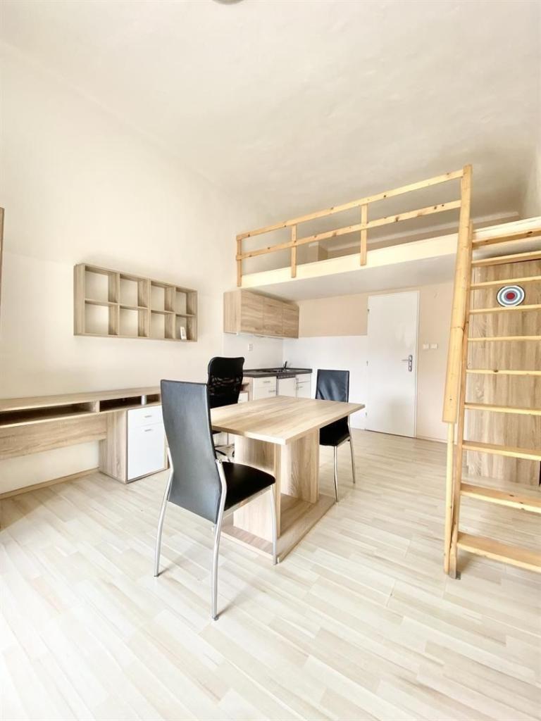 Pronájem bytu 1+kk 22 m2