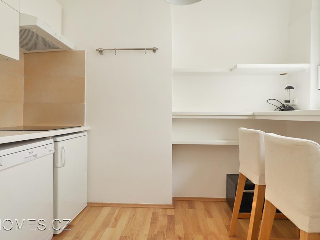 Pronájem bytu 1+1 35 m2