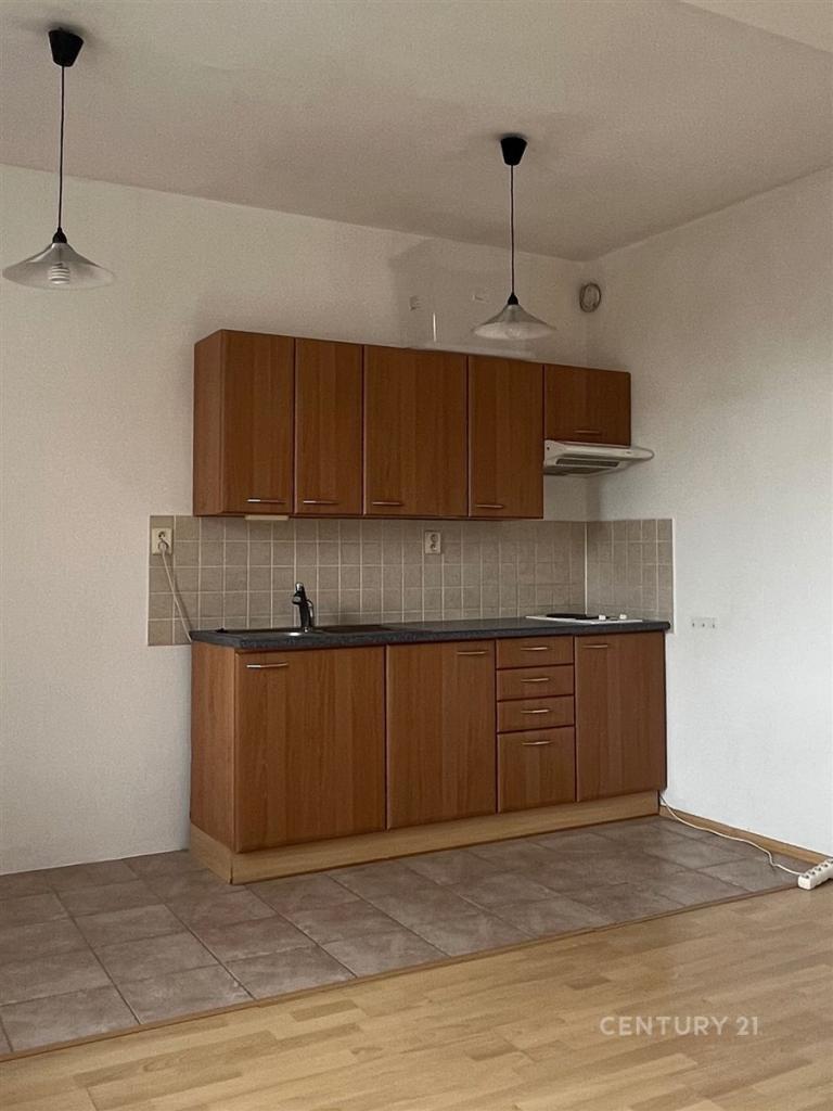 Pronájem bytu 1+kk 27 m2, Praha – náhled fotky 2