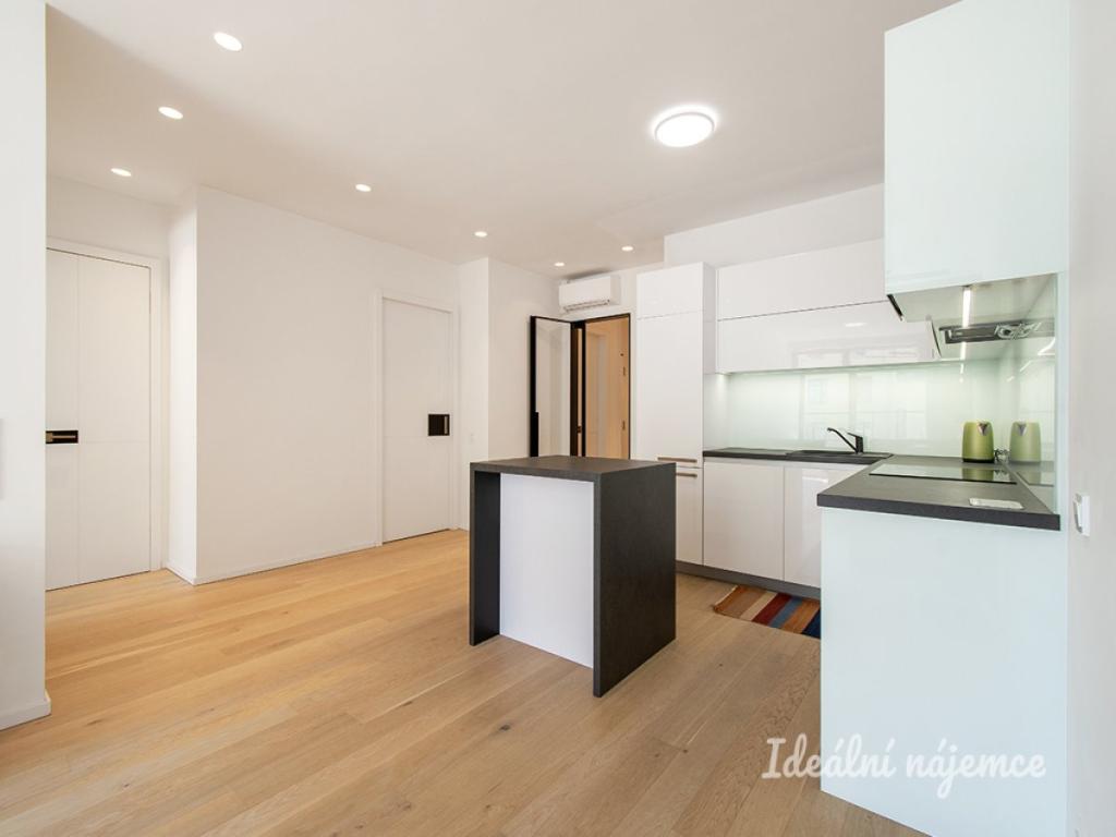 Pronájem bytu 2+kk 70 m2