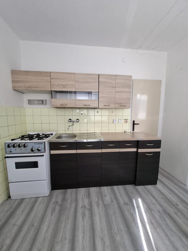 Pronájem bytu 1+1 37 m2