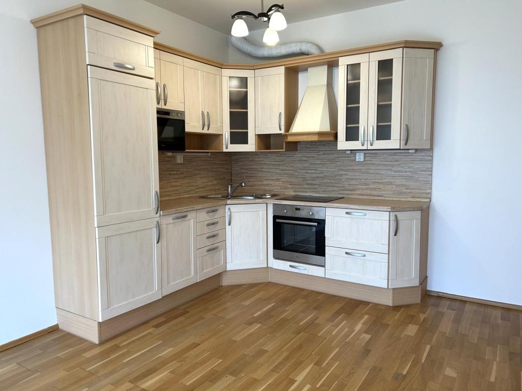 Pronájem bytu 2+kk 68 m2, Praha – náhled fotky 23
