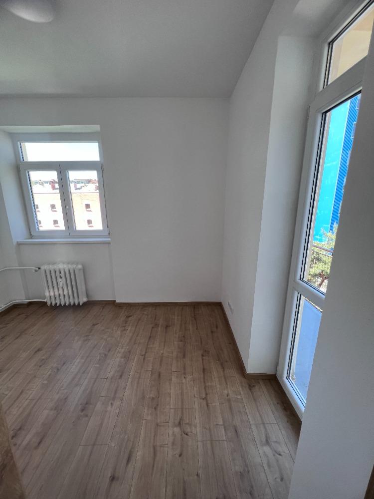 Listing 3