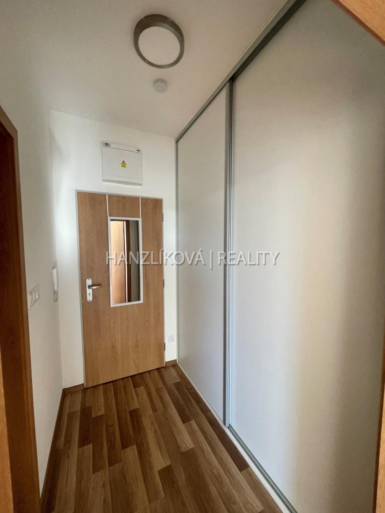 Pronájem bytu 1+kk 28 m2