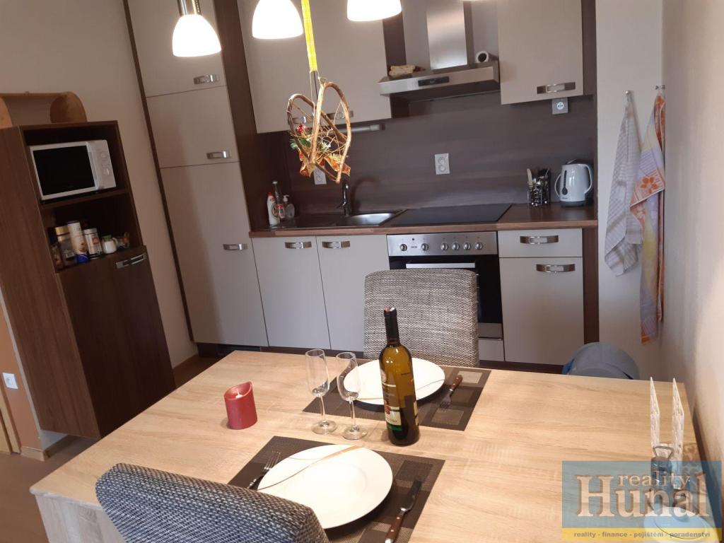 Pronájem bytu 2+kk 62 m2