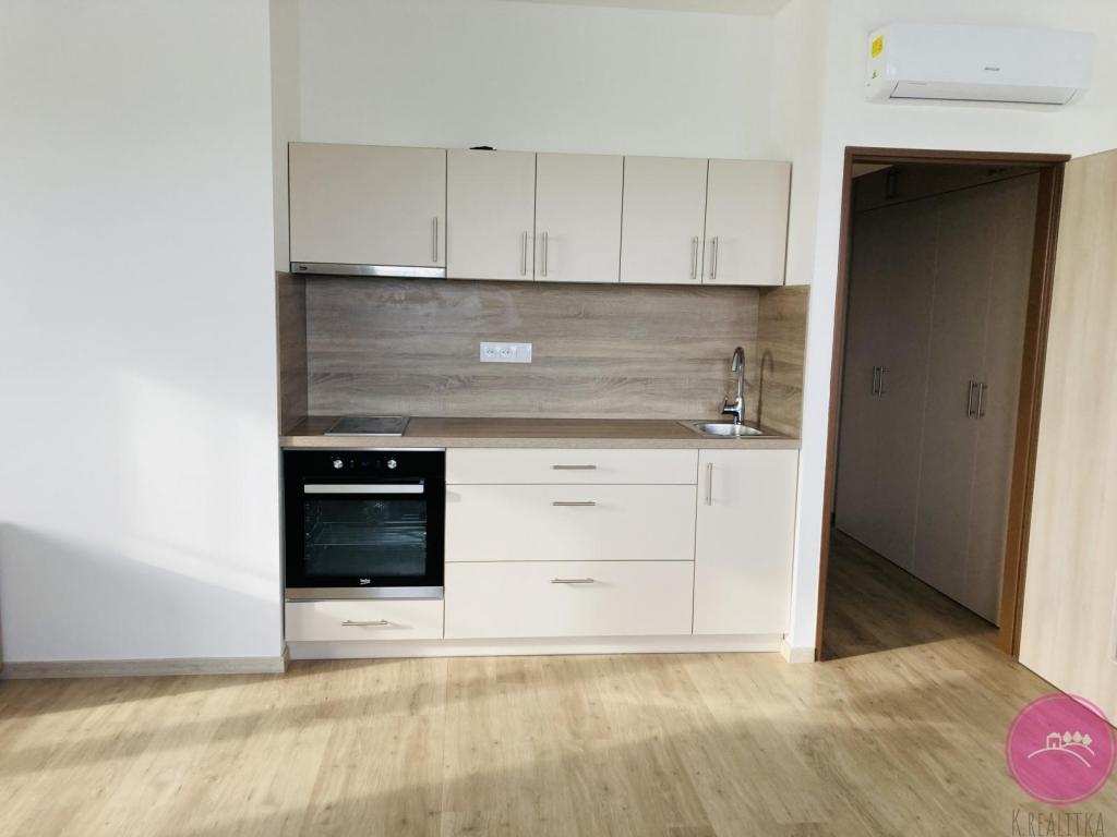 Pronájem bytu 1+kk 30 m2