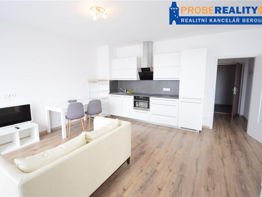 Pronájem bytu 1+kk 42 m2